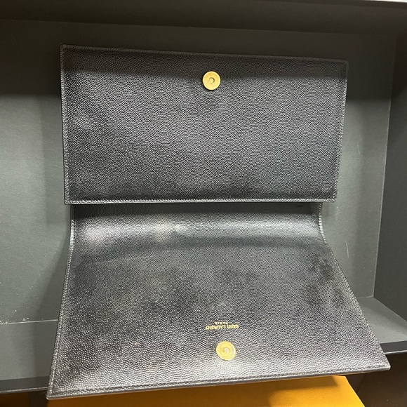 Authentic YSL CLUTCH PURSE GOLD SIGNATURE BLACK $1300.00 - Picture 3 of 3